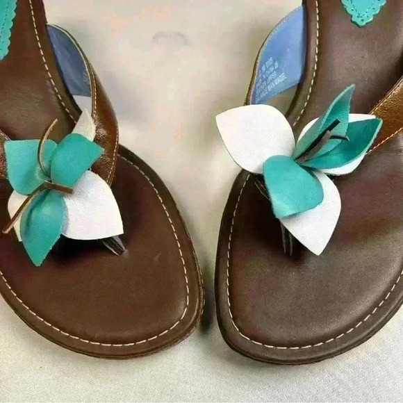 Indigo by Clarks Size 8M Brown Flip Flop
Leather Women Sandals barely worn! - Picture 10 of 12